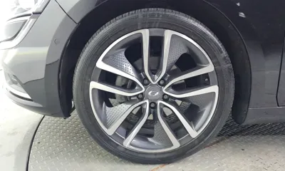 Renault-KoreaSamsung SM6