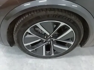 Li Auto Li L8