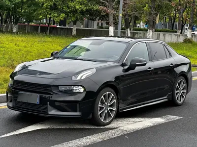 Lynk & Co 03