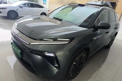 BYD Tang L