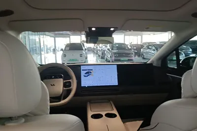 Li Auto Li Auto i8