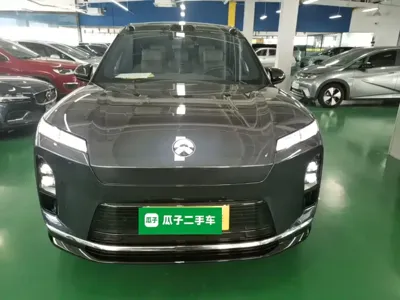 Nio ES8