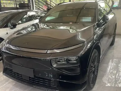 Xpeng G9