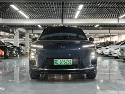 Nio ES8