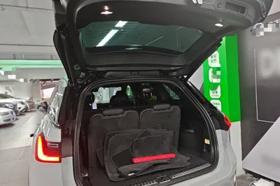 Nio ES8