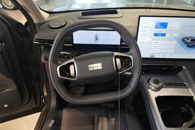 Geely Galaxy E5