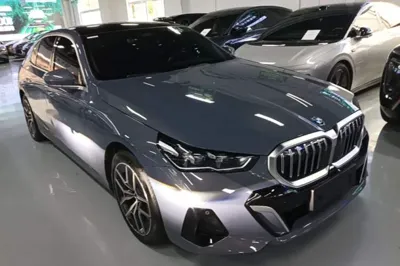BMW i5