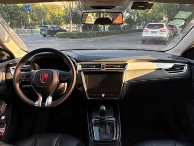 Roewe i5