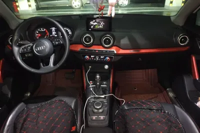 Audi Q2L