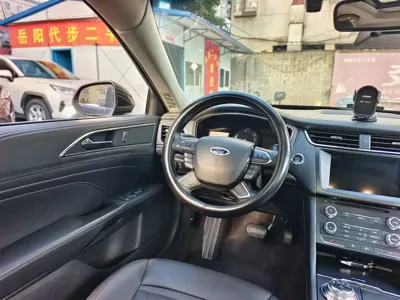 Ford Taurus