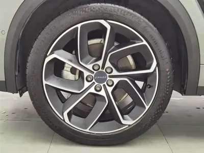 Lynk & Co 05