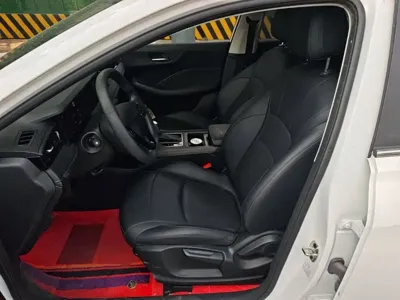 Roewe i5