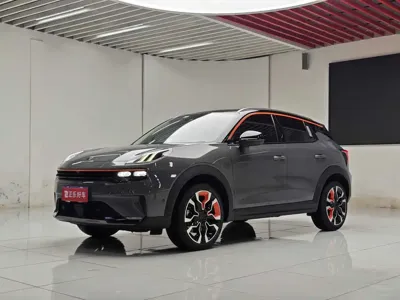 Lynk & Co 06