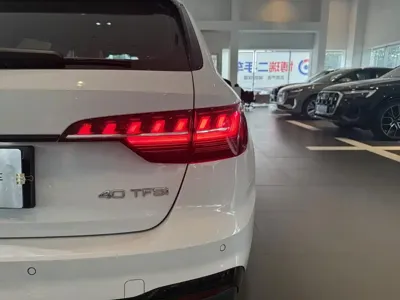 Audi A4 (Import)