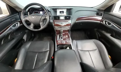 Infiniti Q70