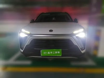 Nio ES8