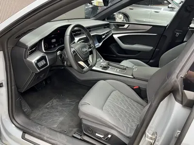 Audi A7L