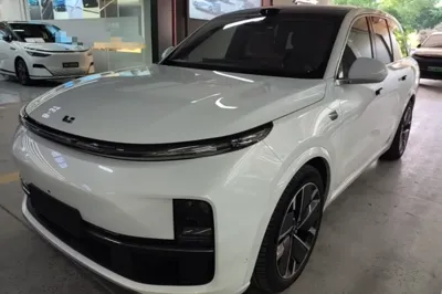 Li Auto L8