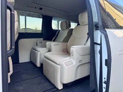 Li Auto Li MEGA