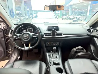 Mazda 3 Axela
