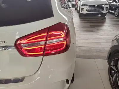 Mercedes-Benz GLA (Import)