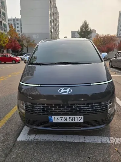 Hyundai Staria