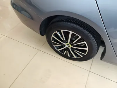 Roewe i5