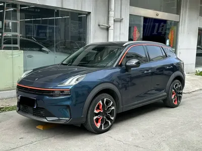 Lynk & Co 06