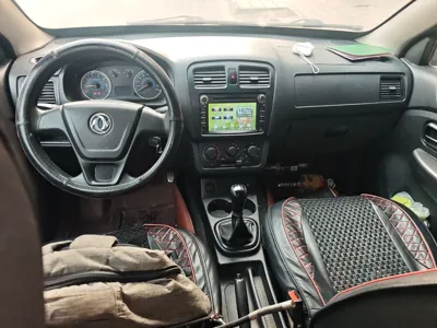 Dongfeng Fengon 330