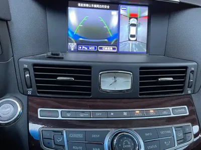 Infiniti Q70
