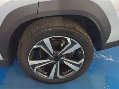 Geely Boyue L
