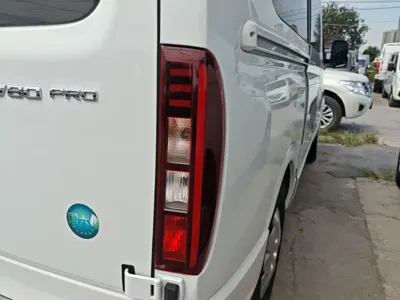 大通 V80