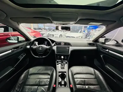 Volkswagen Lamando