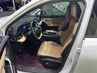Geely Boyue L