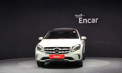 Mercedes-Benz GLA-Class