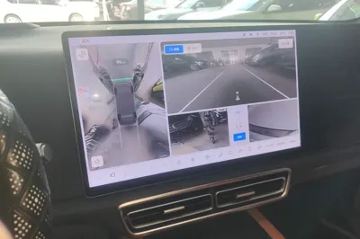 Li Auto L6