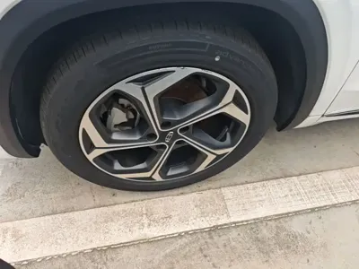 Geely Xingyue L