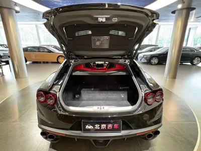 Ferrari GTC4Lusso