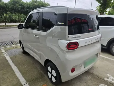 Wuling MINIEV