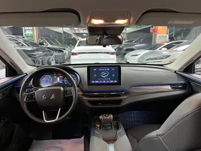 Hongqi Hongqi E-QM5