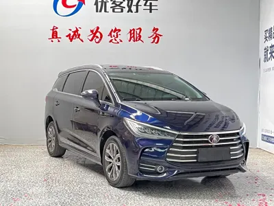 BYD MAX