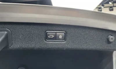 Genesis EQ900