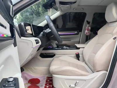 Geely ICON