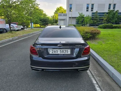 Kia K9