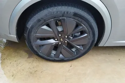 Li Auto L9