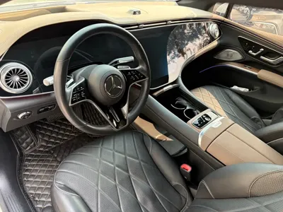 Mercedes-Benz EQS