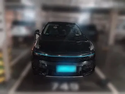 Lynk & Co 05