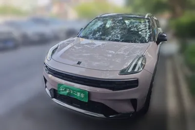 Lynk & Co 06