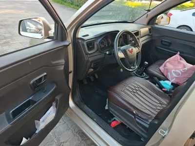 Wuling Hongguang V