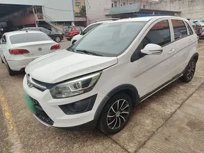BAIC Senova X25